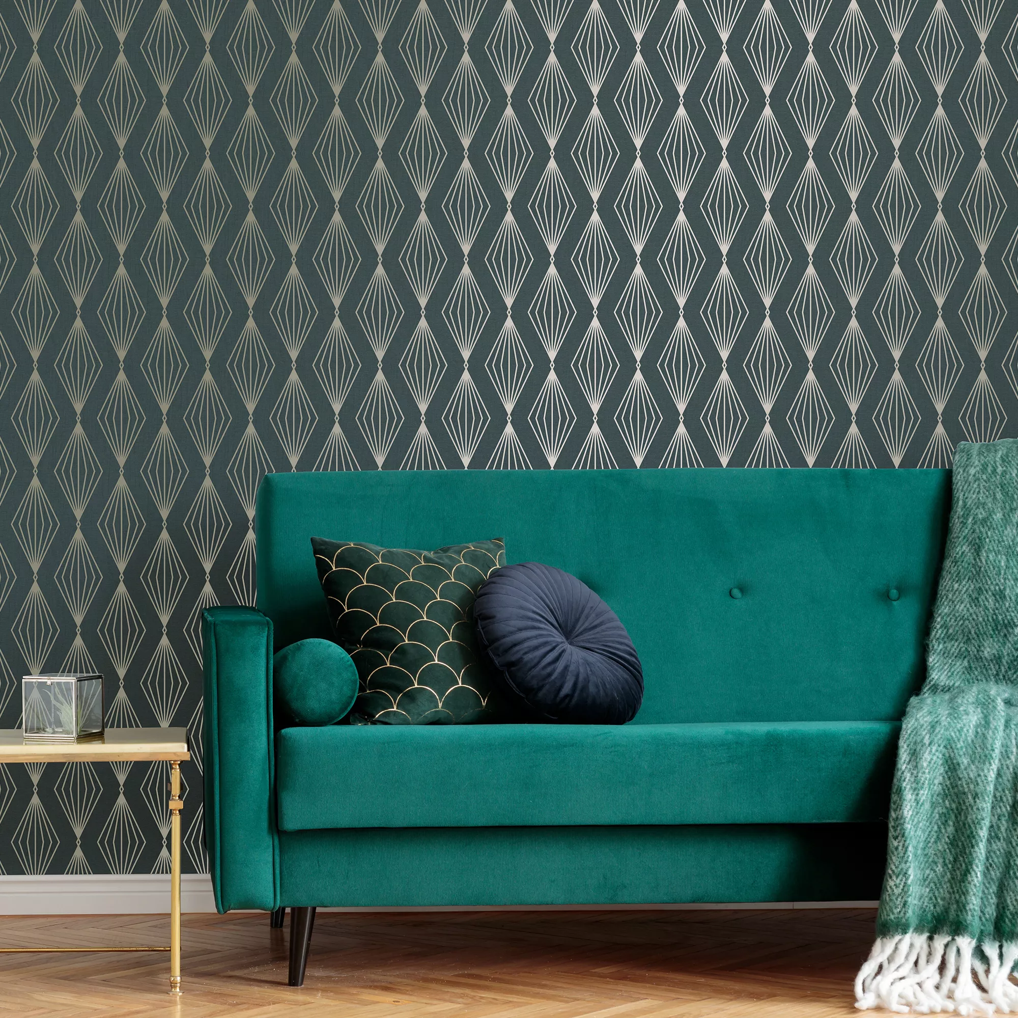 Boutique Marquise Emerald Geometric Gold Effect Textured Wallpaper 6 Boutique Marquise Emerald Geometric Gold Effect Textured Wallpaper - Image 4