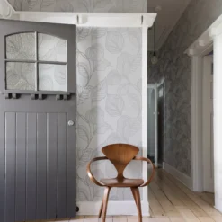 Boutique Royal Palm Grey Leaf Silver Effect Textured Wallpaper -Trade Point Sale boutique royal palm grey leaf silver effect textured wallpaper5011583444919 02i bq