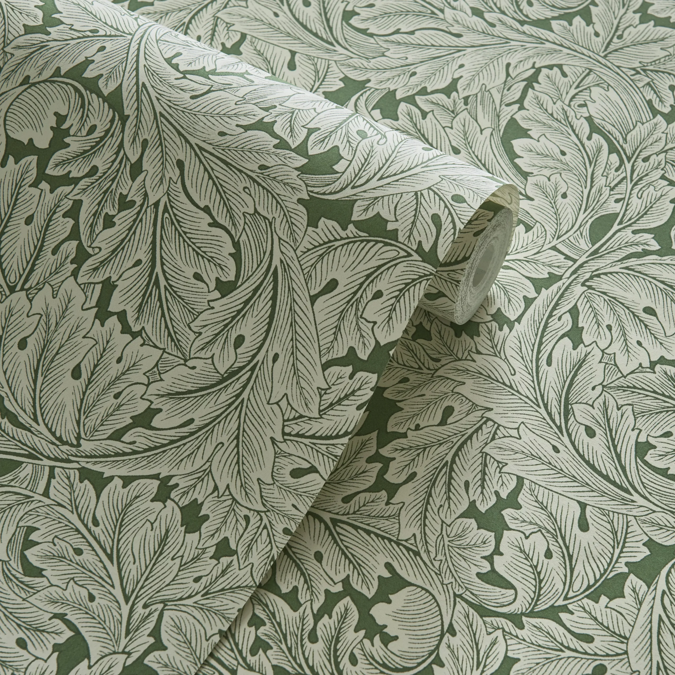 Clarke & Clarke Wedgwood Acanthus Green & White Smooth Wallpaper 3 Clarke & Clarke Wedgwood Acanthus Green & White Smooth Wallpaper
