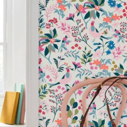 Joules Multicolour Bird & Floral Smooth Wallpaper -Trade Point Sale joules multicolour bird floral smooth wallpaper5011583526875 21i bq