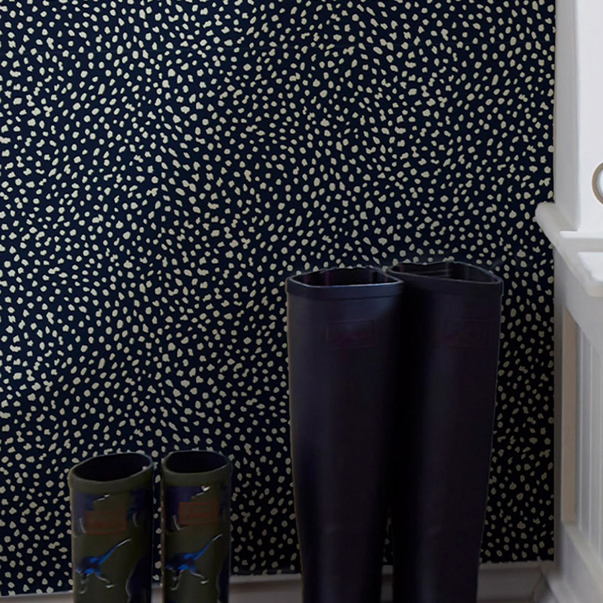 Joules Navy Ditsy Dot Smooth Wallpaper 7 Joules Navy Ditsy Dot Smooth Wallpaper - Image 5